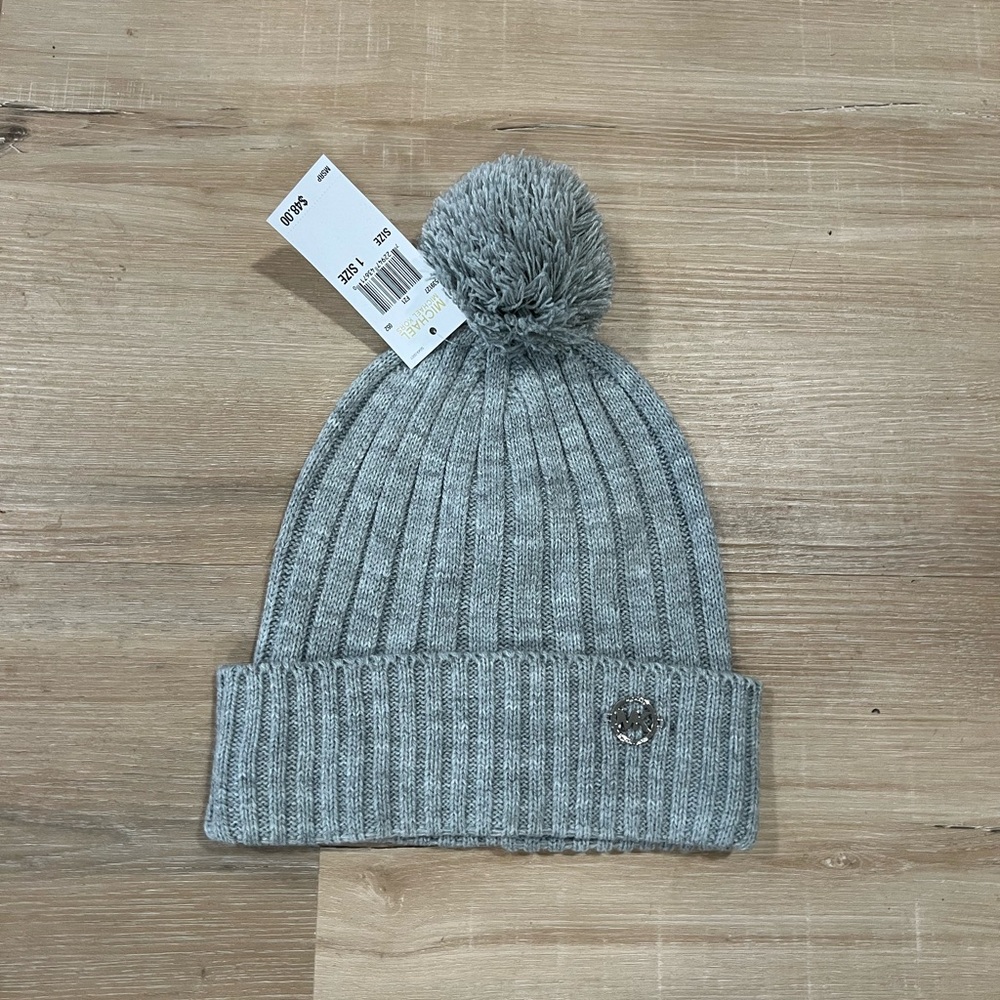Michael Kors NWT Gray Pom-Pom Knit Beanie